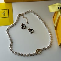 طقم فندي فضي شامل الملحقات