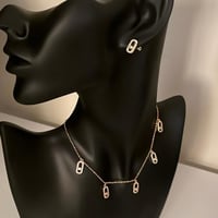 شوكر ميسيكا ذهبي شامل الملحقات