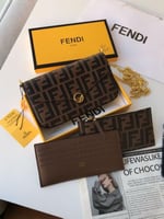 شنطة فندي طبق الاصل