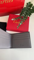 محفظة رجالية من كارتييه باللون الرمادي مع بكج الما...