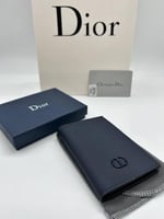 محفظة ديور اللون الاسود مع الملحقات