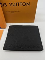 بوك لويس فيتون شامل الملحقات