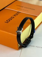 سوارة لويس فيتون جلد أسود