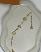 سوارة لويس فيتون