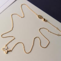 طقم شوميه ابيض شامل الملحقات الاصليه