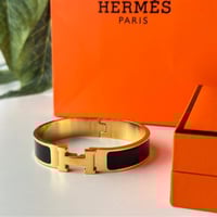 سوارة هرمز ذهبي و أسود شامل الملحقات