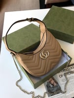 شنطة قوتشي طبق الاصل