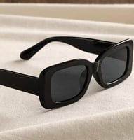 نظارات مستطيله بأطار أسود مضاد للانعكاس