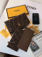 شنطة فندي طبق الاصل