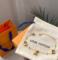 سوارة لويس فيتون