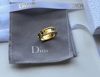 خاتم ديور ذهبي شامل الملحقات