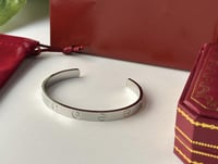 سوارة كارتير رجاليه فضي شامل الملحقات