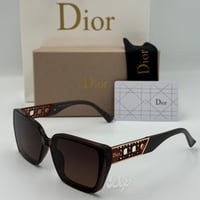 نظارة ديور مزخرفه بلون البني مع بكج الماركة