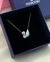 قلادة البجعة سواروفسكي شامل الملحقات
