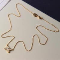 طقم شوميه ابيض شامل الملحقات الاصليه