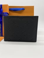 بوك لويس فيتون شامل الملحقات