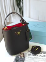 شنطة برادا طبق الاصل