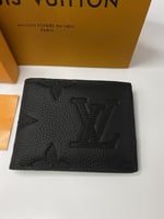 بوك لويس فيتون شامل الملحقات