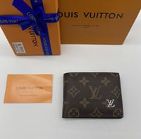 بوك لويس فيتون شامل الملحقات