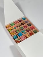 بوكس السعادة مكس جيلي اسباني وتركي مع صوص توت احمر...