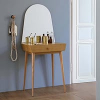 تسريحة بدرج ومراية