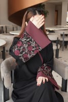 كريب ملكي مع تطريز عودي