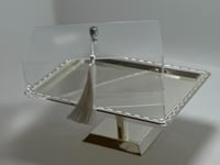 صينية تقديم فاخرة بغطاء وهدب