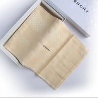 شماغ جيفنشي بيج