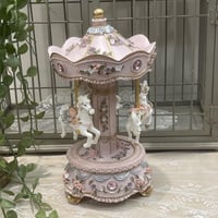 صندوق موسبقى لون وردي