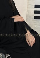 عباية كتف سوداء بشك خرز