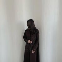 عباية شـتويه تتزين بدانتيل راقـي