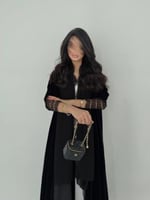 عباية مخمل كوري مع دانتيل