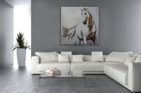 لوحة خيل عربي ابيض.