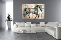 لوحة اسطورة-لوحة خيل عربي بالفن التجريدي .