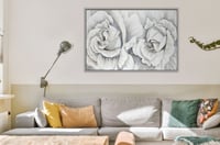 لوحة أطياف البياض-لوحات جدارية ورد.