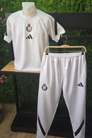 طقم تدريبات نادي النصر السعودي الأبيض الجديد 2025