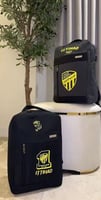 شنطة مدرسية بشعار نادي الاتحاد السعودي الجديد 2026