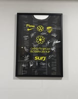 لوحة تيشيرت الاتحاد الثالث 2025/26 مُوقعة من نجوم...