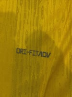 تيشيرت الاتحاد 2025/26 مُوقع من نجوم الفريق