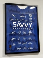 لوحة تيشيرت الهلال الأساسي 2025/26 مُوقعة من نجوم...