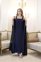 جلابية مناسبات لاطلاله راقيه من قطعتين بمكس خامات...