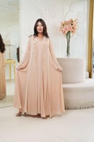 جلابية مناسبات من قطعتين لاطلاله راقيه بخامة مخمل...