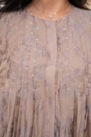 فستان لاطلاله عصريه بخامة حرير مغسول بطبعات زهور ب...