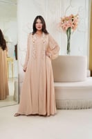 جلابية مناسبات من قطعتين لاطلاله راقيه بخامة مخمل...