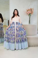 جلابية لاطلاله عصريه بخامه قطن حرير بتصميم فلووي م...