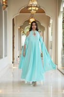 دريس تيفاني لاطلاله راقيه بتصميم أكمام كيب مشغول ش...