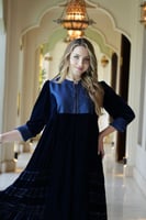 جلابيه لاطلاله راقيه بخامة مخمل حرير مقلم ستاندرد...