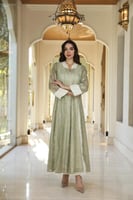 جلابية مناسبات لاطلاله راقيه بمكس خامات دانتيل اخض...