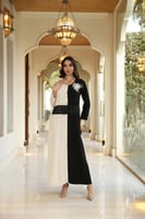 جلابيه لاطلاله جذابه بخامة كريب ناعم بلونين اسود و...