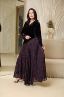 فستان بتصميم عصري بمكس خامات فاخره مخمل حرير بيور...